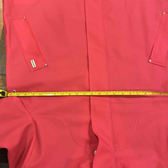 Hunter rainjacket XL fits like a Large with waterproof pockets like new - Picture 12 of 13